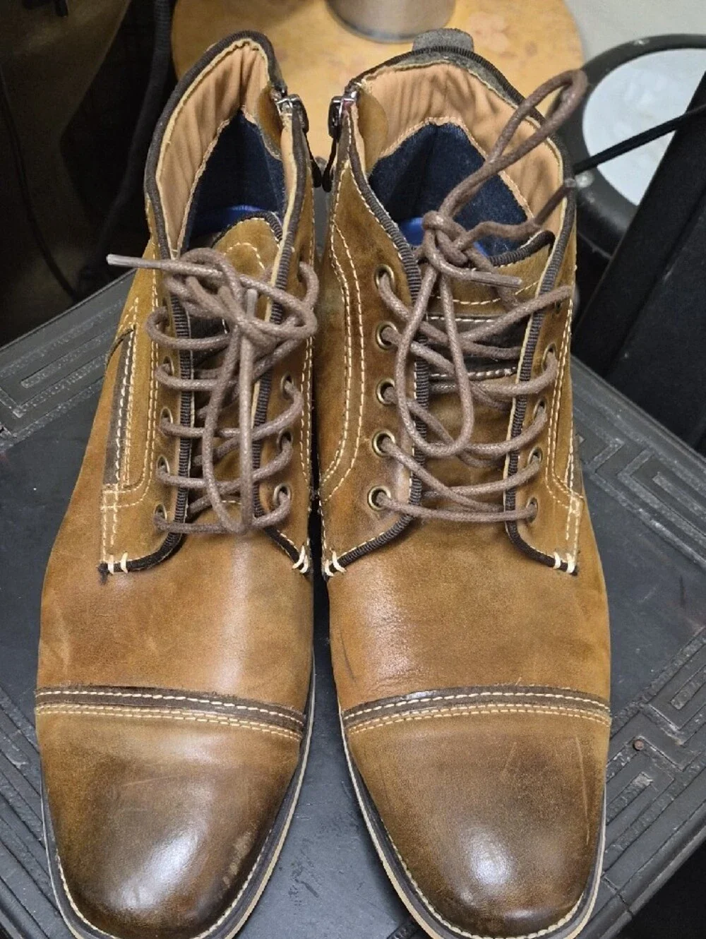 Steve Madden Brown Leather Chukka Boots with Lace-Up Size 9.5